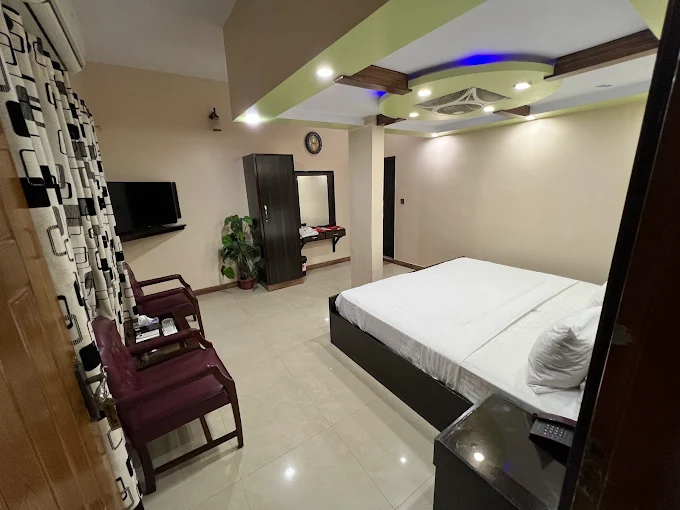 ROOM WITH ONE BEDROOM BY HOTEL REGION KARACHI